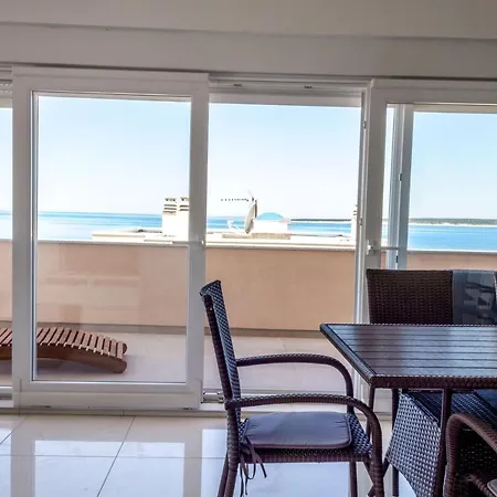 Giovanni Aero Apartment *