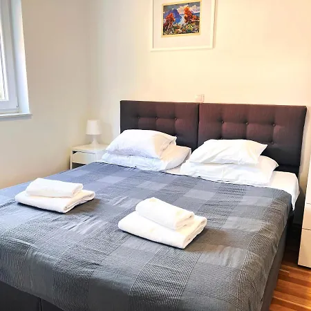 Giovanni Aero Apartment *