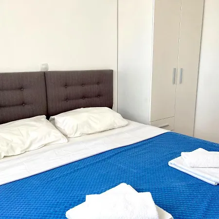 Giovanni Aero Apartment *